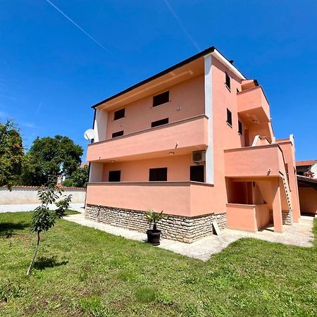 Mia Apartments Medulin Kültér fotó